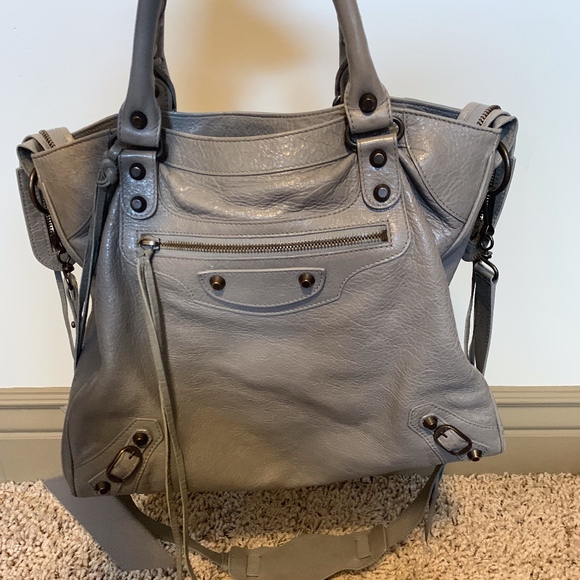 Gently used, Beautiful Balenciaga Handbag! - Picture 1 of 4